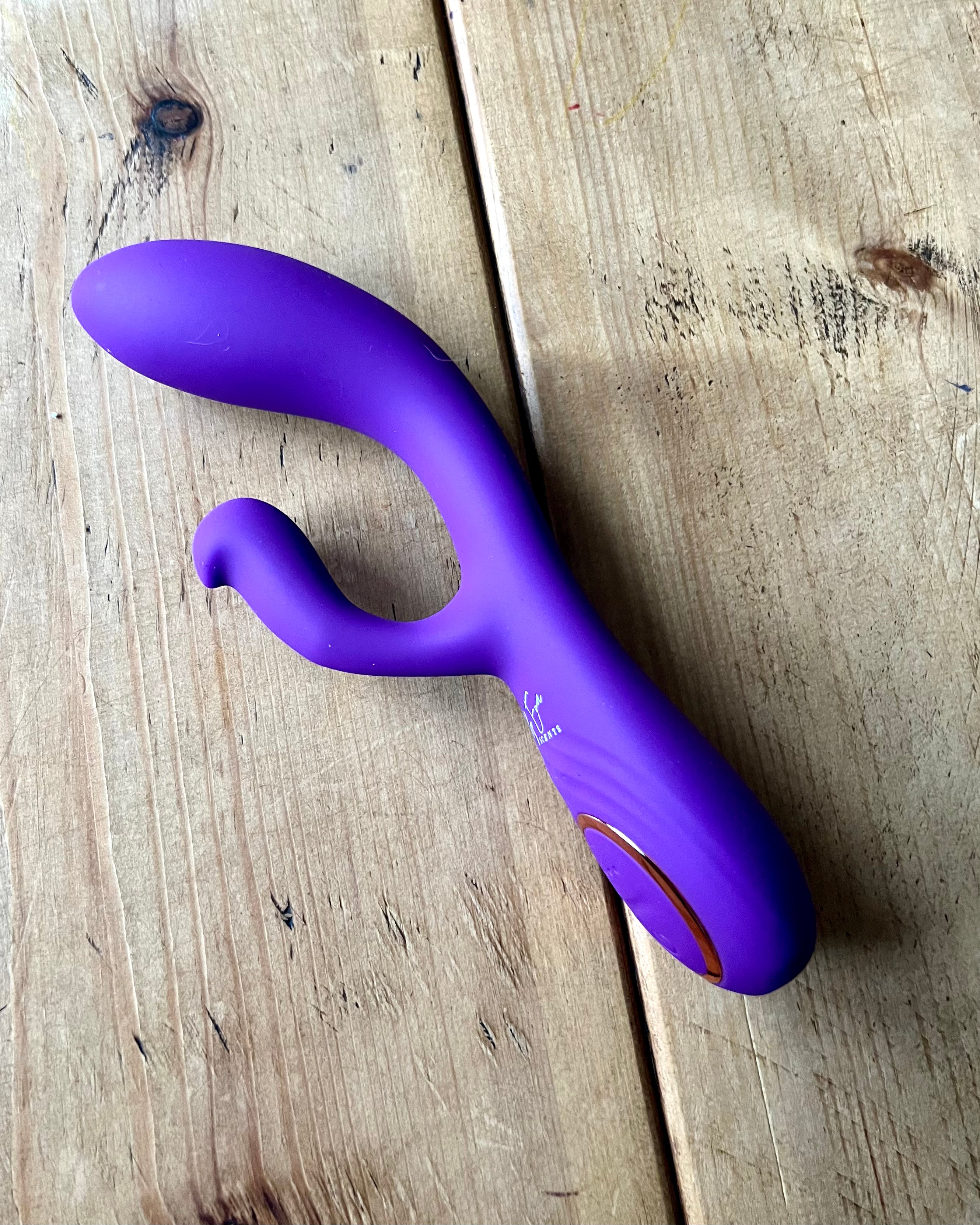 purple clitoral stimulator from Teddy Eva Scents