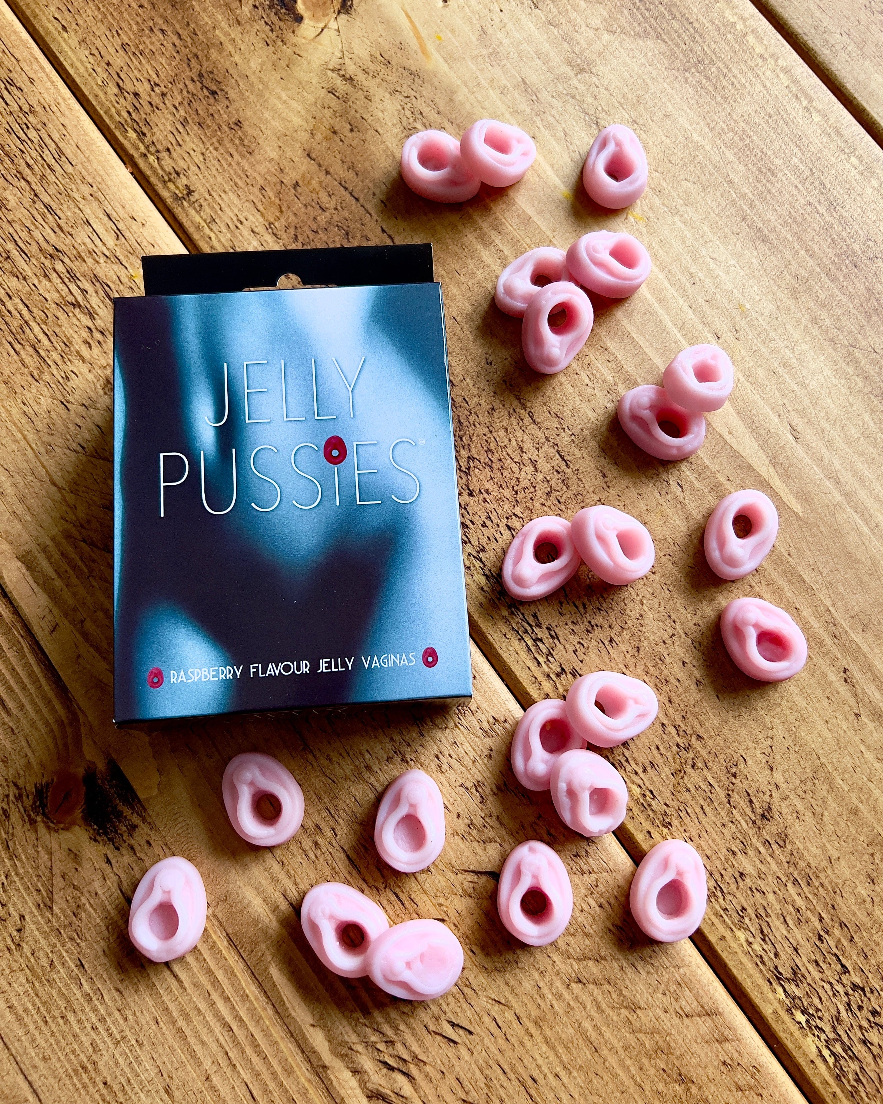Jelly pussies - novelty adult sweets for those that want a raspberry flavoured jelly vagina